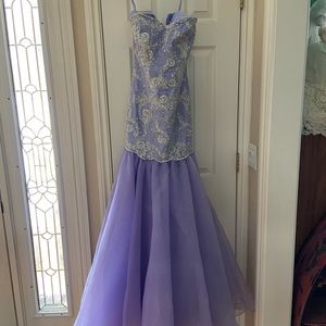 Beautiful sleeveless Dress